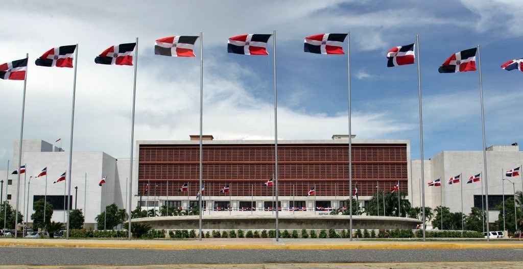 Exterior de la Cámara de Diputados, en Santo Domingo